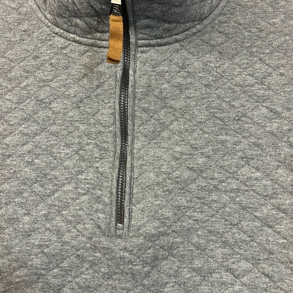 Men’s Banana Republic size men’s Large Tall Gray Quilted Pullover. - Picture 2 of 7